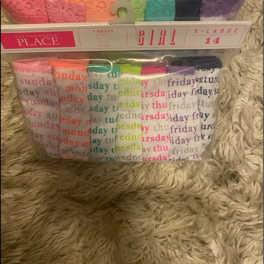 Multi-Color Pack of 7 girl shorts size14/XL 2pack BRANDNEW